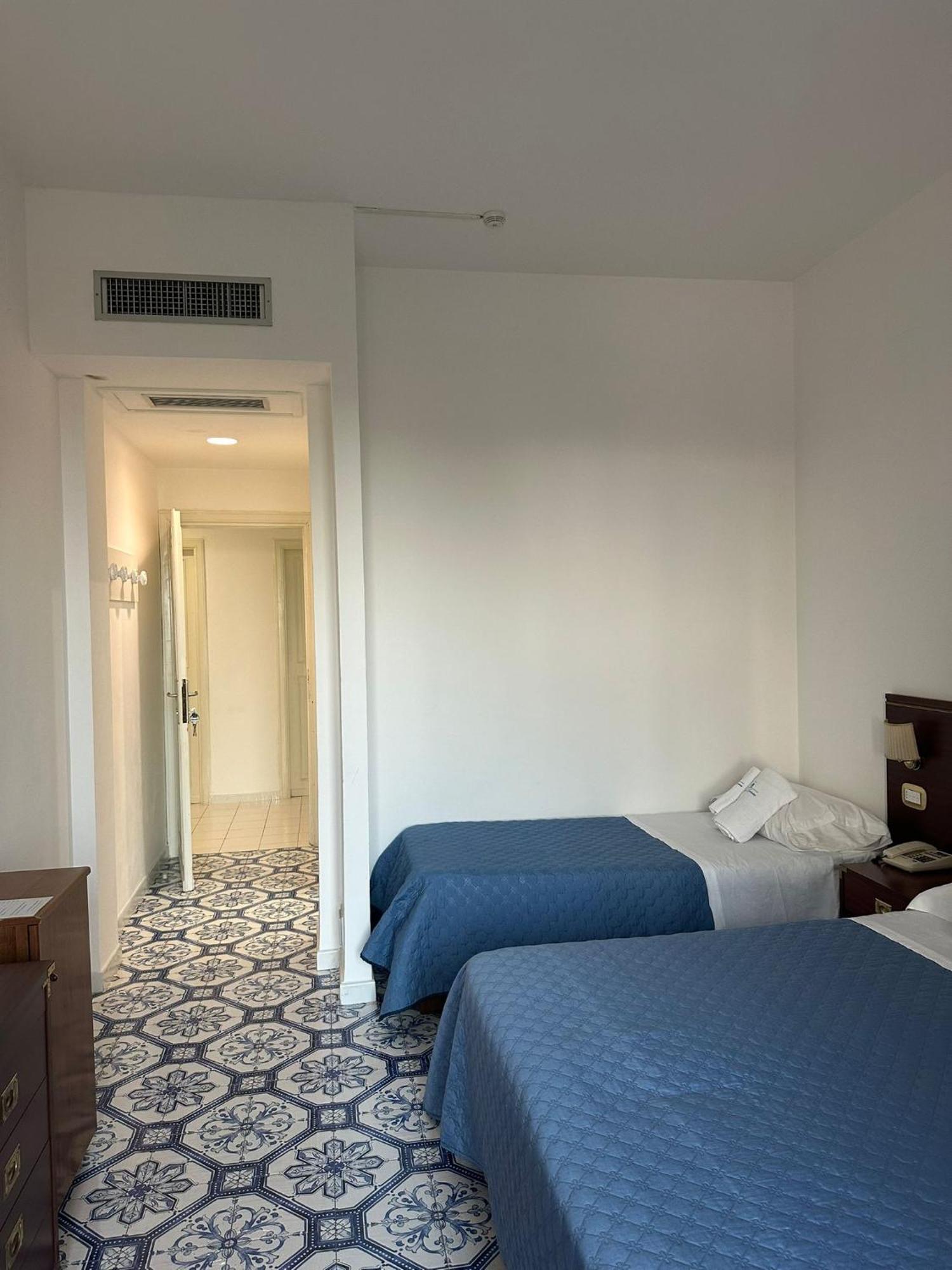 Hotel America Marina di Camerota Exterior photo