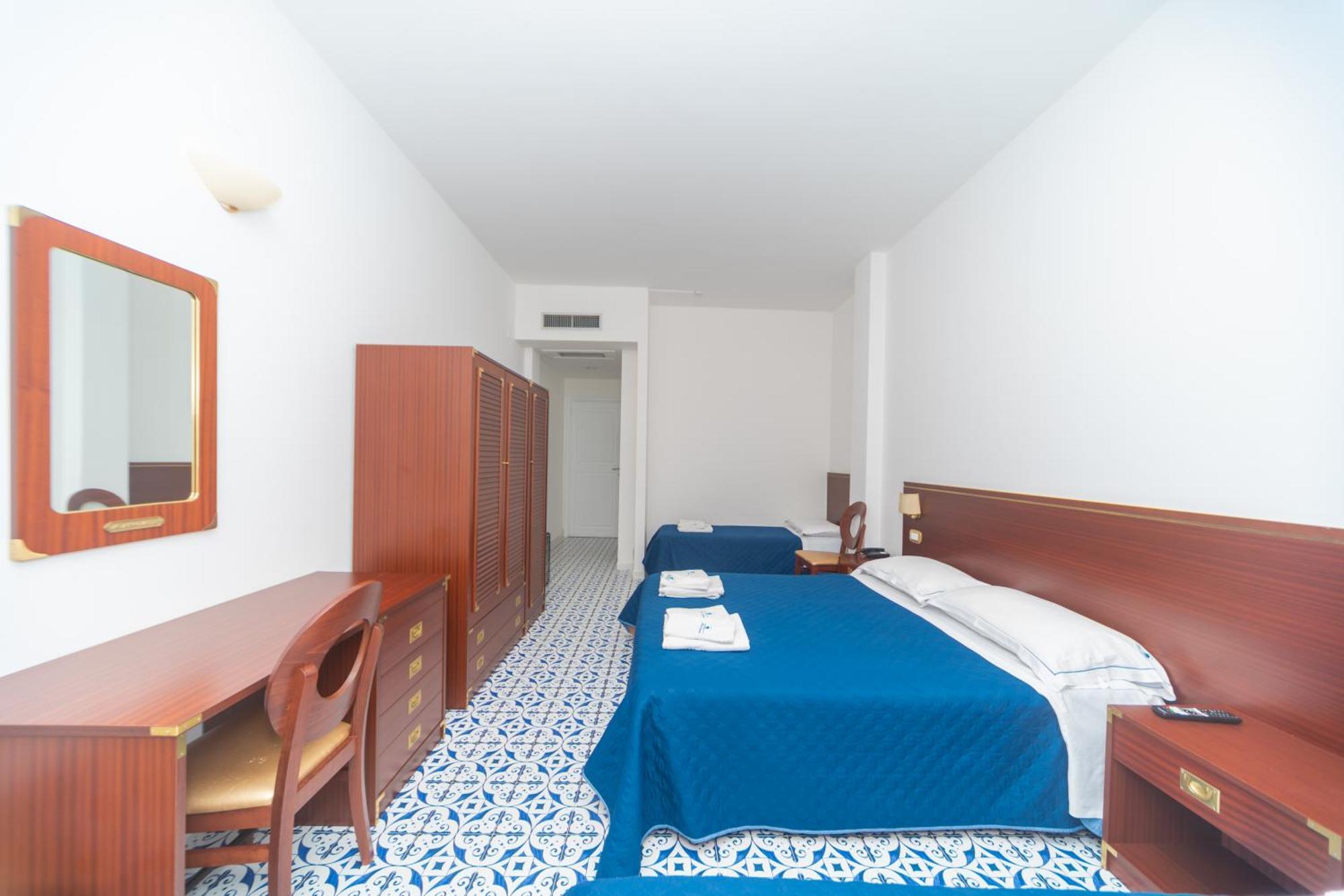 Hotel America Marina di Camerota Exterior photo